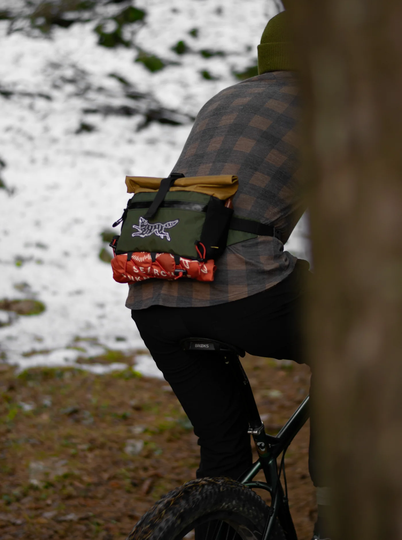 Jaunt Roll-Top Hip Pack - Olive/Coyote - Image 9