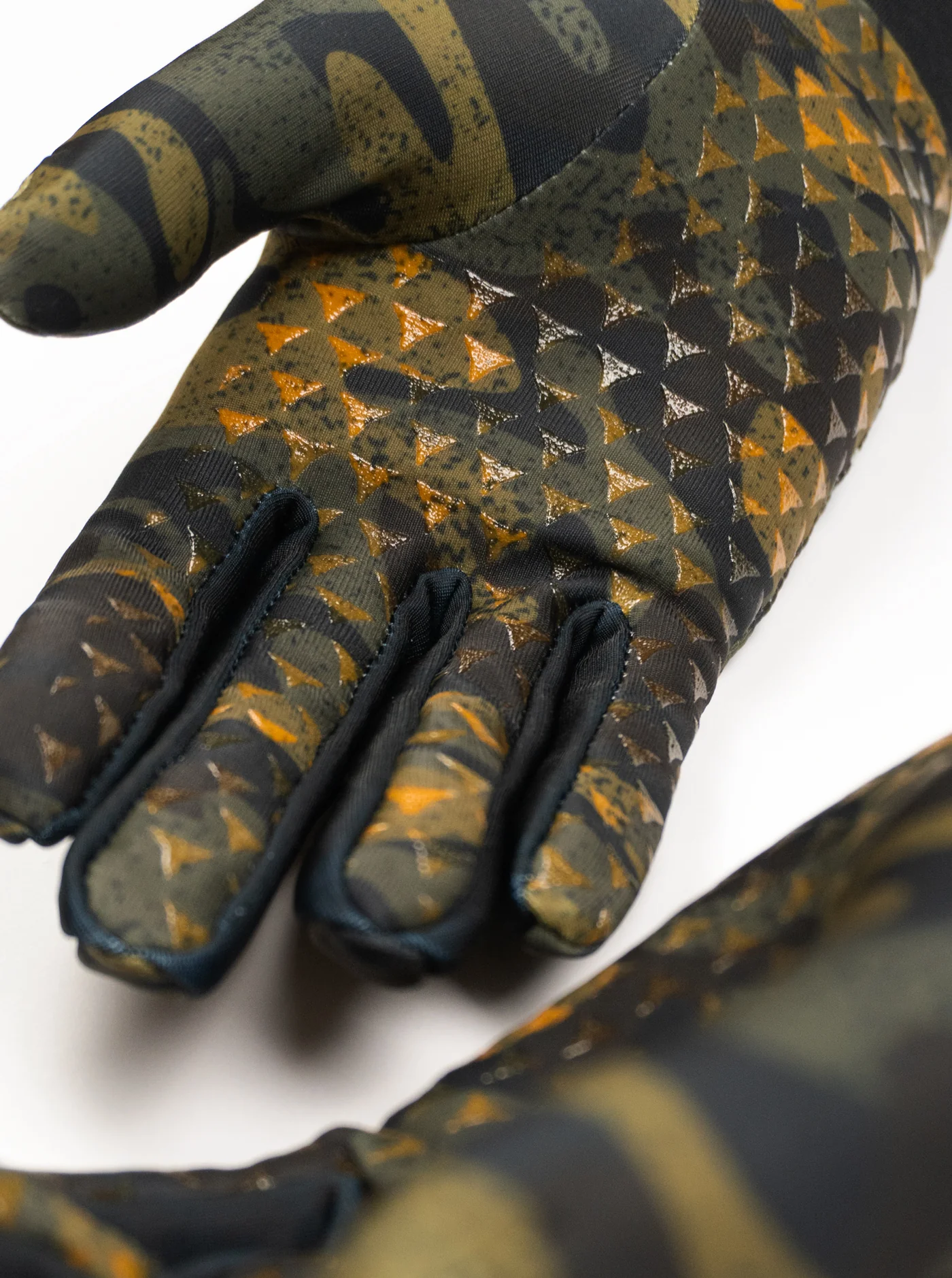 Mid-Weight Gloves - Woodland - Image 4