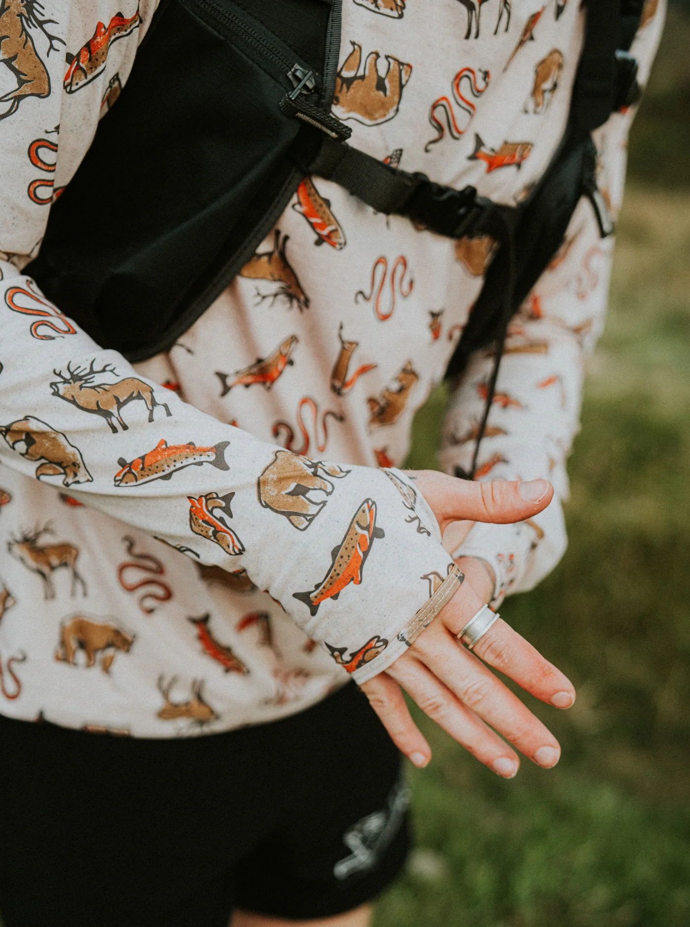 Trail T-Shirt Hoodie - Wild Wander - Cream - Image 8